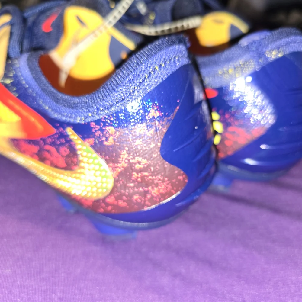 Nike Phantom 6 Elite Soccer Cleats Low Top - Picture 4 of 7